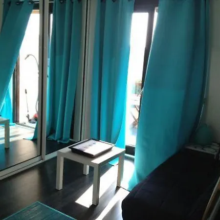 Studio En Corse A Porticcio A Louer Pour Deux - Vue Mer -piscine *